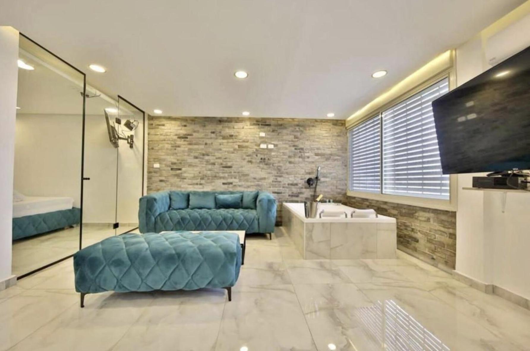 סוויטה מול הים - Y1 Apartment Qiryat Yam